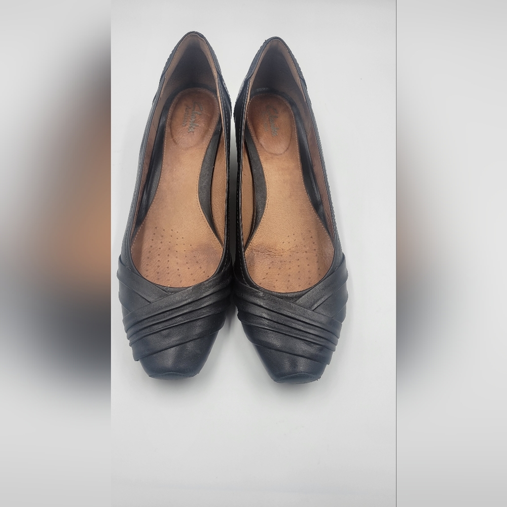 Clarks Womens Artisan Collection Black Pump Wedge Heels Slip On 11 M fairly worn